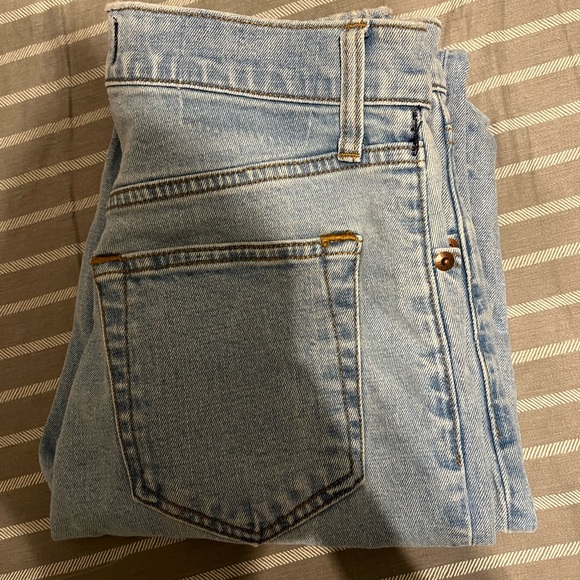 NWOT Abercrombie and Fitch jeans - Picture 2 of 3